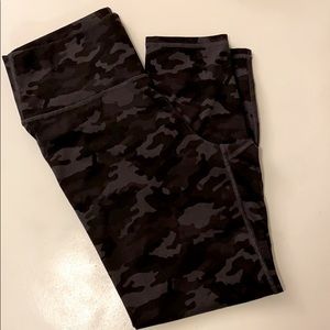 Fabletics, Size M, High Waisted Camo Capri Legging